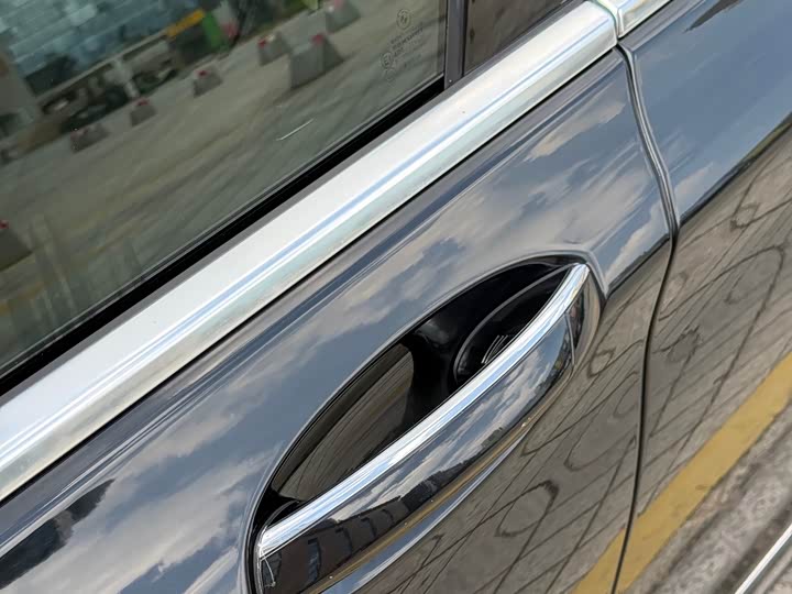 BMW 7 Series 730Li продвинутая — фото 9