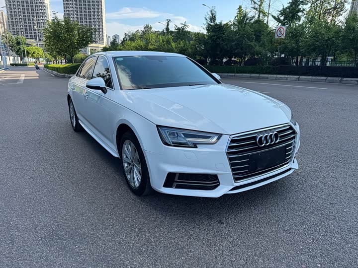 Audi A4L 40 TFSI базовая V — фото 3