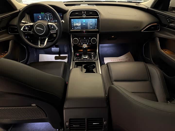 Jaguar XEL 2020 2.0 T 200 PS R-DYNAMIC — фото 8