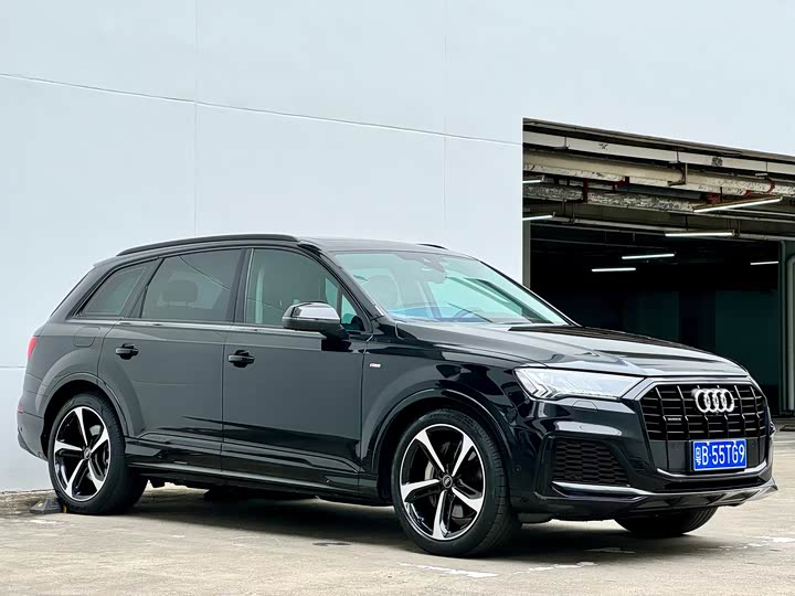 Audi Q7 2023 55 TFSI quattro S line Sport — фото 3