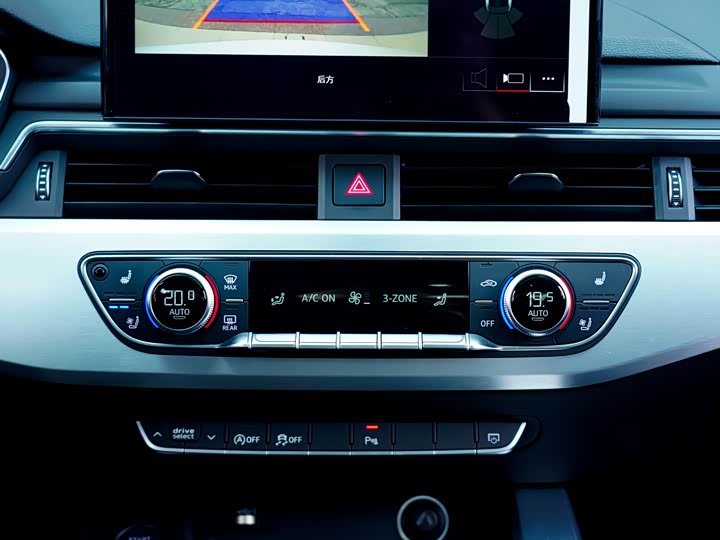 Audi A4L 2022 40 TFSI — фото 11