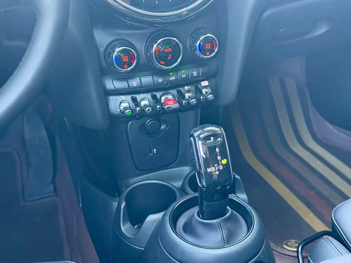 MINI Hatch — фото 14