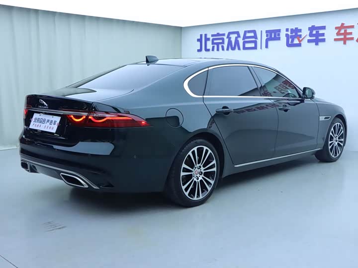 Jaguar XFL 2022 XFL 2.0 T P 250 2 WD — фото 25
