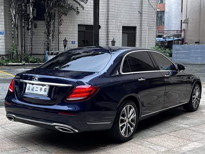 Mercedes-Benz E-Class 2016 E 300 L — фото 19