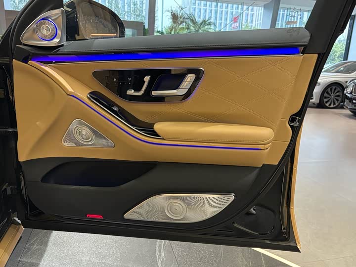 Maybach S-Class 2022 S 680 4 MATIC Virgil Abloh — фото 26