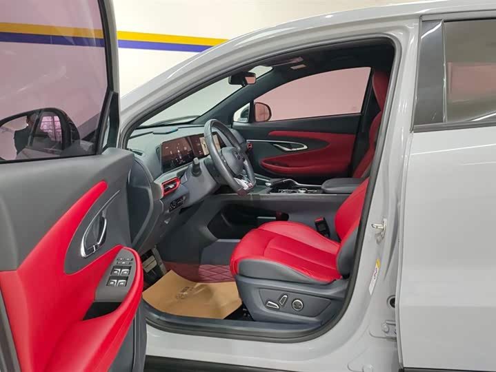 Changan UNI-T 2020 1.5 T Flagship — фото 9