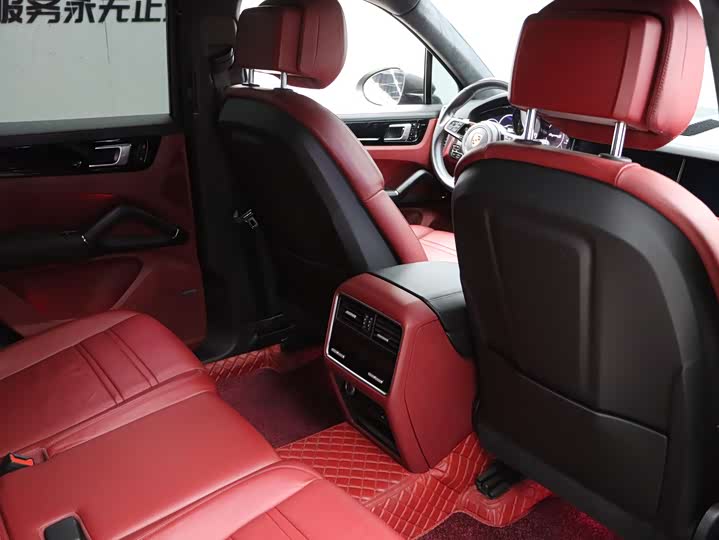 Porsche Cayenne 2018 Cayenne S 2.9 T — фото 30