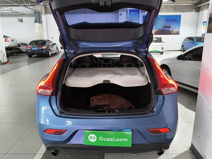 Volvo V40 2016 T 3 — фото 15