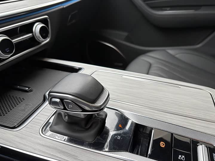 Hongqi HS5 2025 2.0 T 2 WD Pro — фото 8