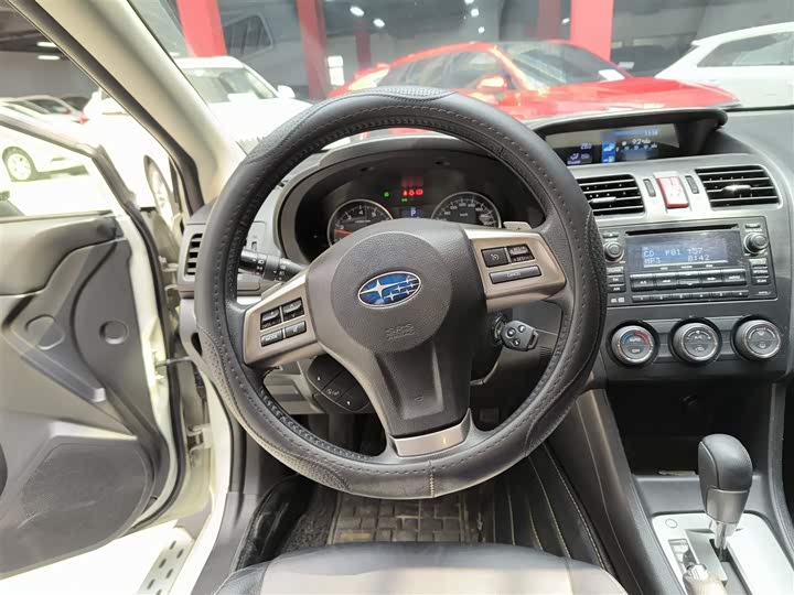Subaru XV 2014 2.0i — фото 7