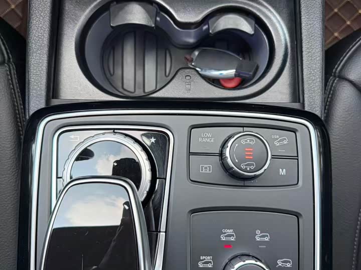 Mercedes-Benz GLS 2018 GLS 400 4 MATIC — фото 10