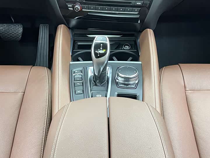BMW X6 2018 x Drive 35i Leading — фото 26