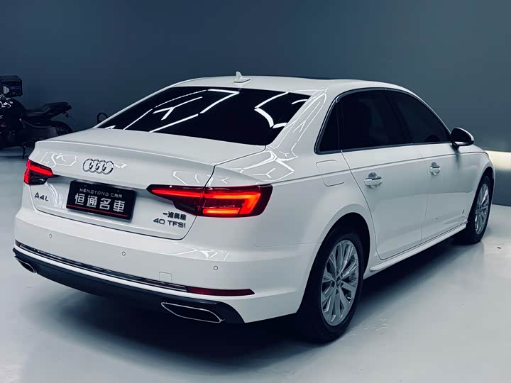 Audi A4L 2019 40 TFSI V — фото 5