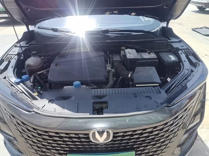 Changan UNI-T 2023 1.5 T Premium — фото 20
