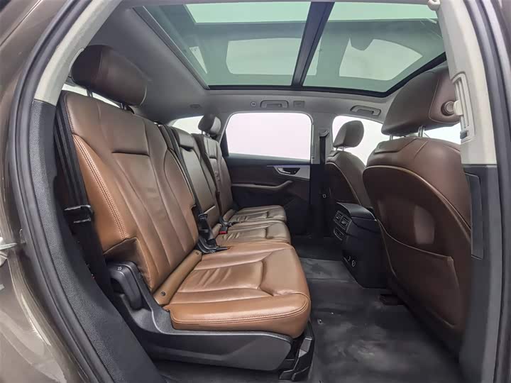 Audi Q7 2018 40 TFSI Comfort — фото 8