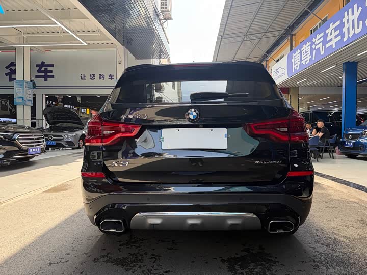 BMW X3 2021 x Drive 28i — фото 24