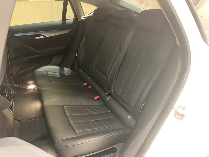 BMW X6 2018 x Drive 35i Leading — фото 14