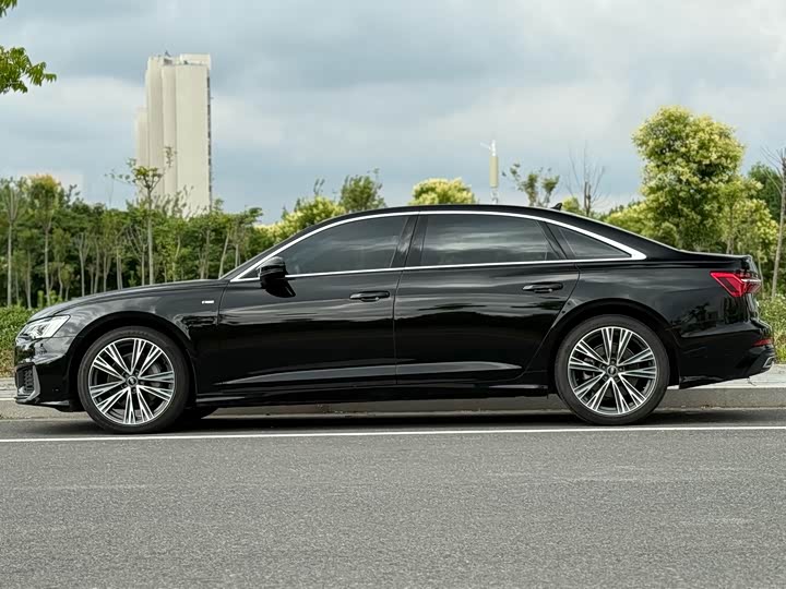 Audi A6L 40 TFSI люкс-динамик — фото 3