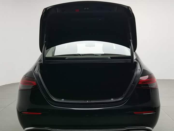 Mercedes-Benz E-Class рестайлинг E 260 L 4MATIC — фото 16