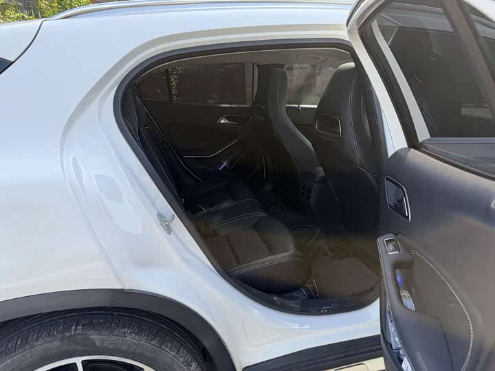 Mercedes-Benz GLA 2017 GLA 220 4 MATIC Luxury — фото 7