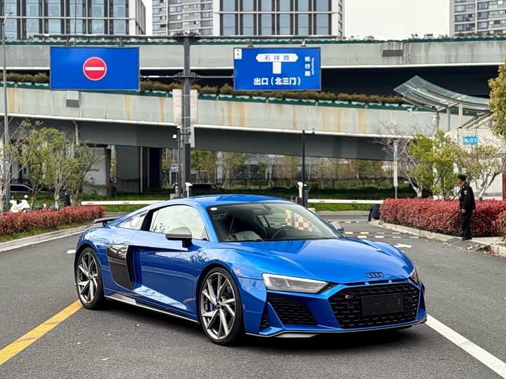 Audi R8 2022 V 10 Coupe performance — фото 3