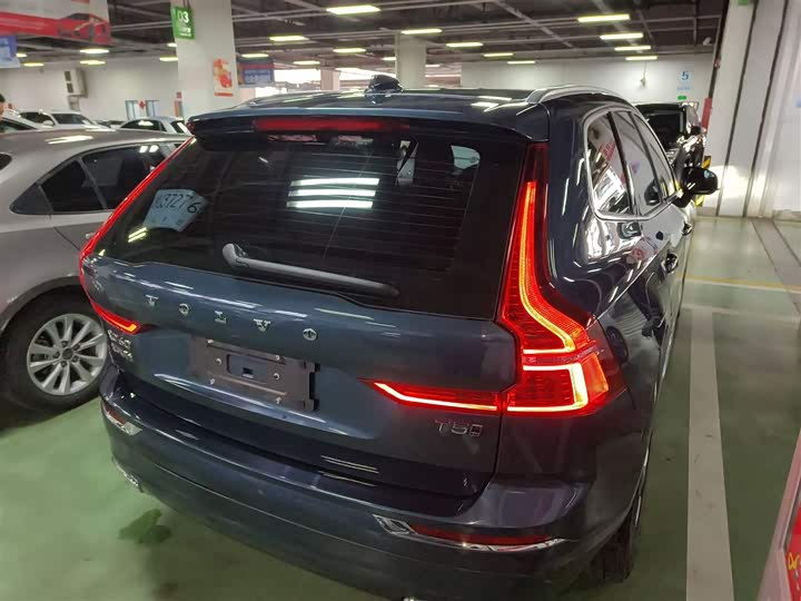 Volvo XC60 2021 T 5 4 WD — фото 5