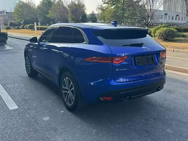 Jaguar F-PACE 2018 2.0 T 4 WDR-Sport — фото 5