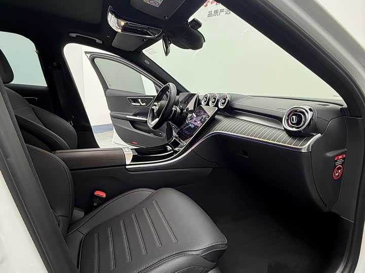 Mercedes-Benz C-Class 2023 C 260 L — фото 26