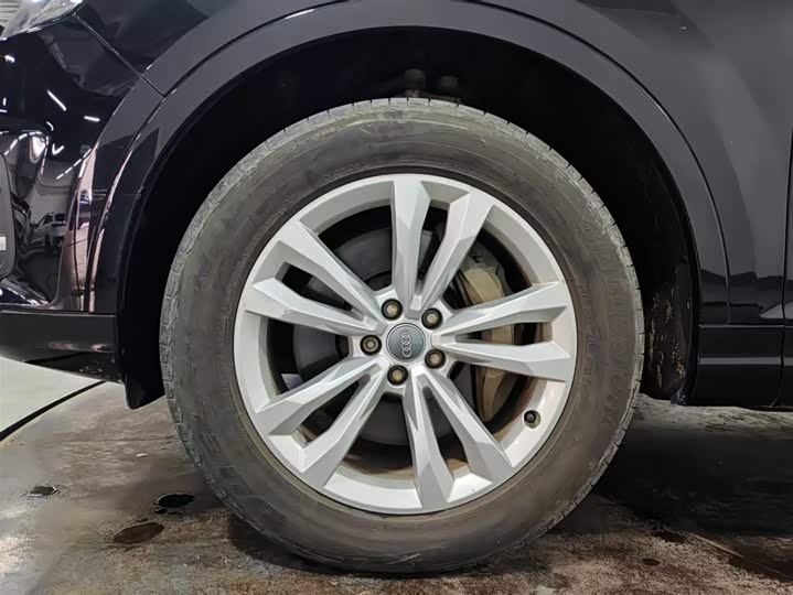 Audi Q7 2019 45 TFSI Comfort — фото 15