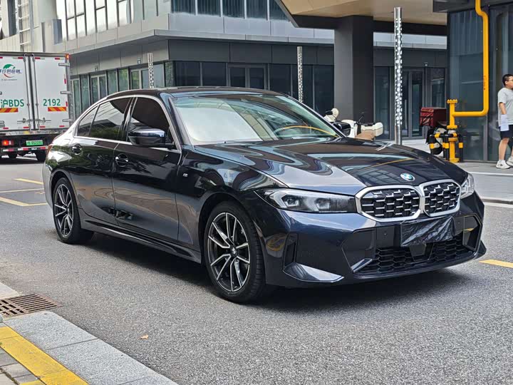 BMW 3 Series 320Li M спортпакет — фото 3