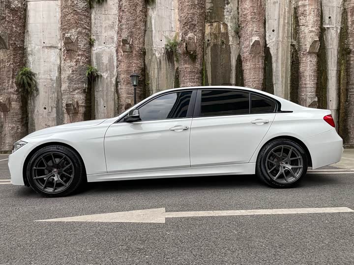 BMW 3-Series 2015 320 Li — фото 4