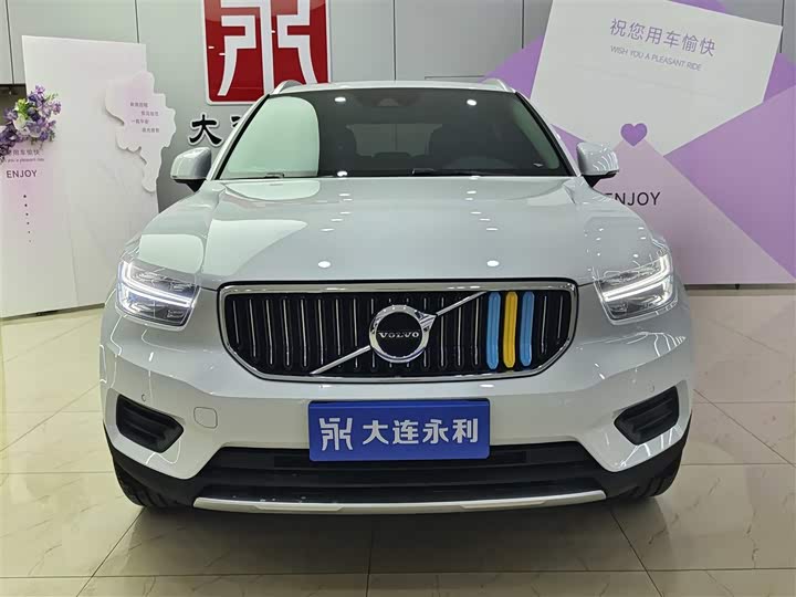Volvo XC40 2021 T 3 — фото 2