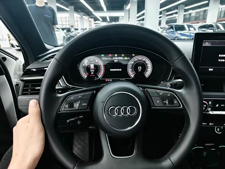 Audi A4L 40 TFSI люкс-динамик — фото 9