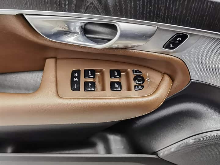 Volvo XC90 Hybrid 2023 T 8 RECHARGE 7 — фото 9