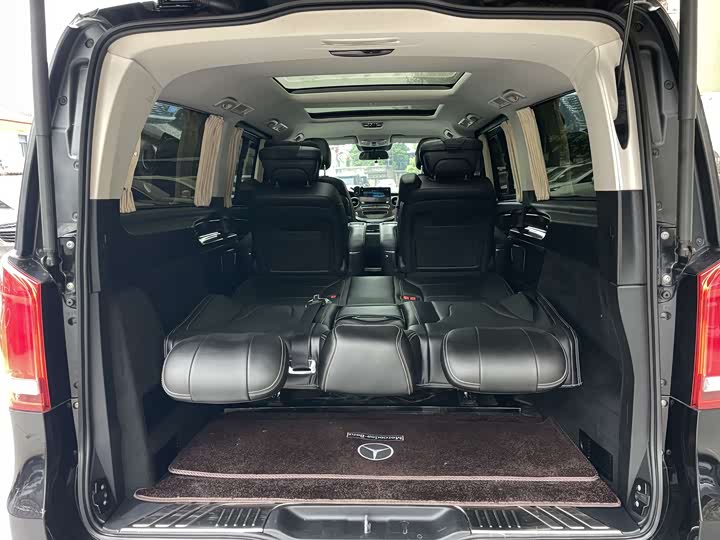 Mercedes-Benz V-Class 2020 V 260 L — фото 24