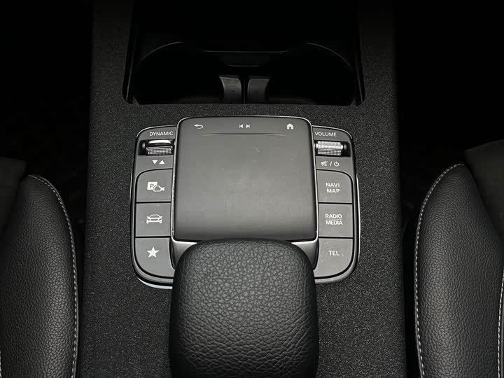 Mercedes-Benz A-Class 2021 A 200 L — фото 18
