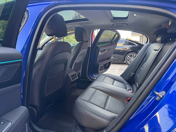 Jaguar XEL 2021 2.0 T 200 PS R-DYNAMIC — фото 12
