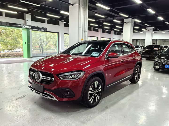 Mercedes-Benz GLA 2020 GLA 200 — фото 1