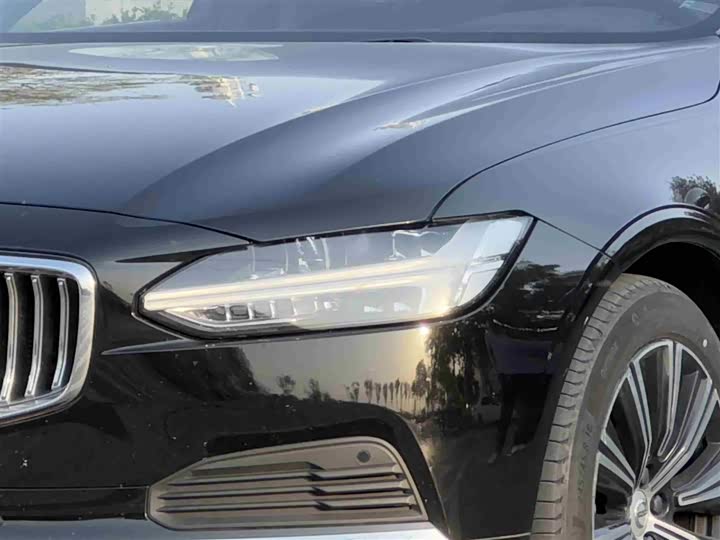 Volvo S90 Hybrid 2022 T 8 E Hybrid — фото 3