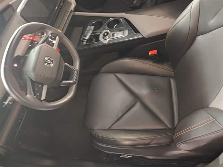 Changan UNI-V 2022 1.5 T Premium — фото 16