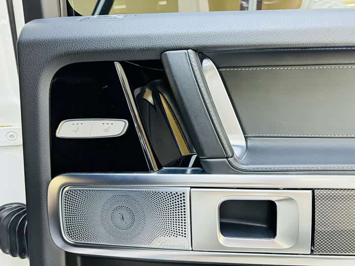 Mercedes-Benz G-Class 2022 G 500 — фото 11