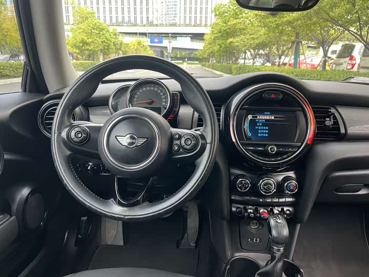 MINI Hatch — фото 10