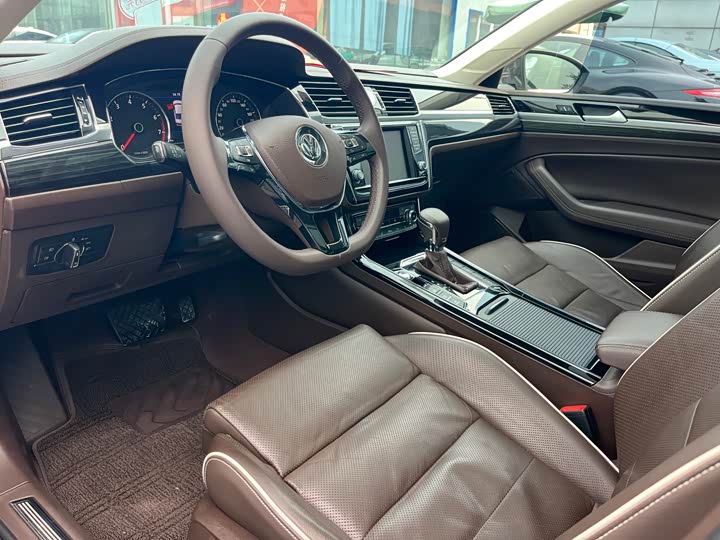 Volkswagen Phideon — фото 4