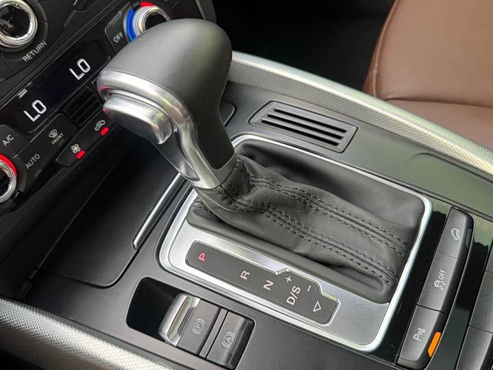 Audi Q5 2015 40 TFSI — фото 22