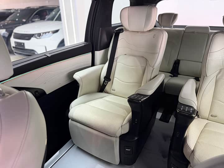 Trumpchi M8 2023 400 T — фото 15