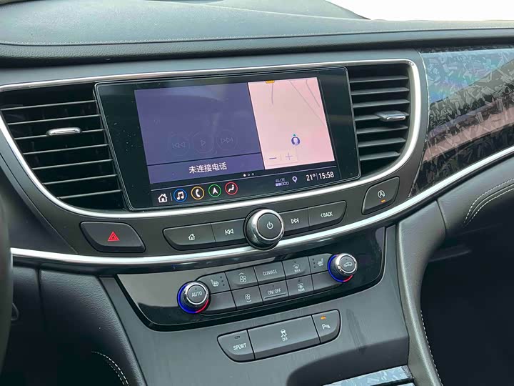 Buick LaCrosse — фото 9
