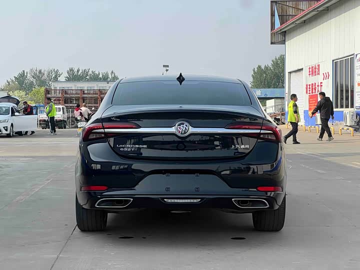 Buick LaCrosse — фото 4