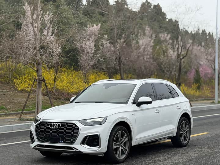 Audi Q5L 2021 45 TFSI — фото 1