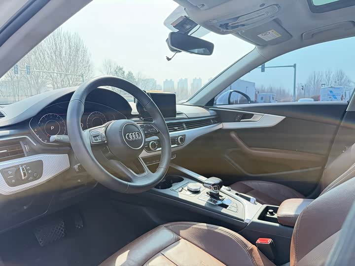 Audi A4L 2018 30 40 TFSI — фото 4