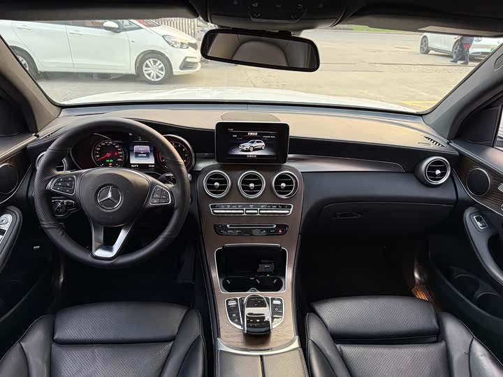 Mercedes-Benz GLC 300 4MATIC динамик — фото 9